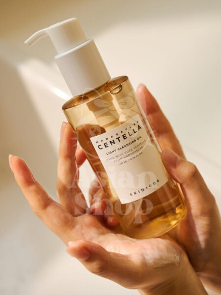 SKIN1004 Madagascar Centella Light Cleansing Oil