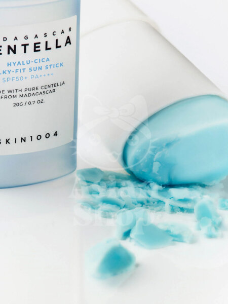 SKIN1004 Madagascar Centella Hyalu-Cica Silky-Fit Sun Stick SPF50+ PA++++